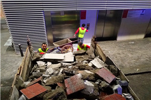 女兒墻拆除時，物業把鋼結構拆除了賣廢品了。妥當嗎