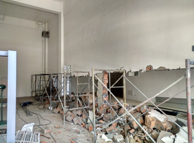 廣匯御園工商銀行新網(wǎng)點(diǎn)前期拆除施工