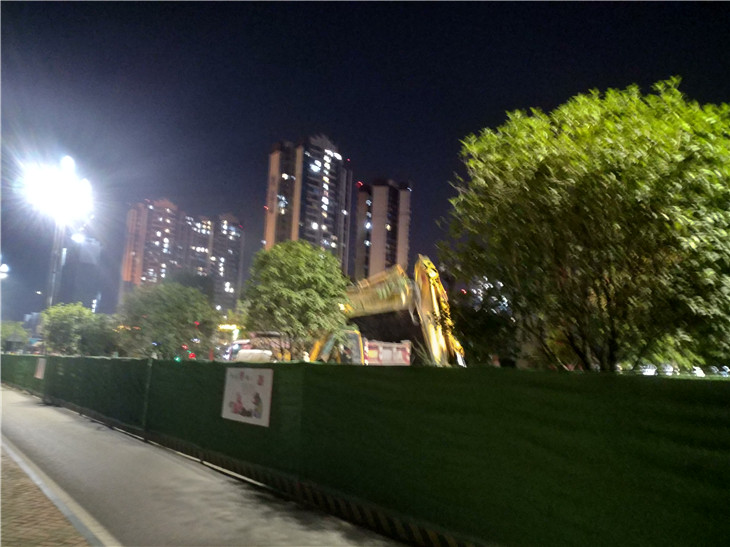 成都路面拆除,成都專業(yè)混凝土路面破碎拆除清運公司