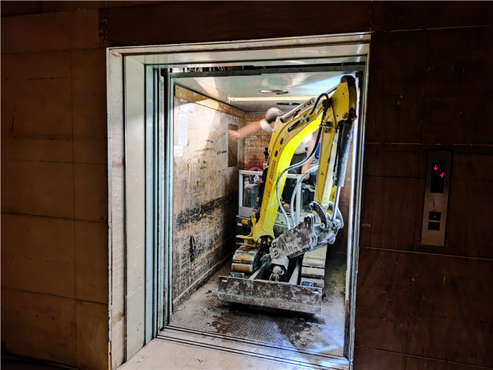 成都大型商場拆除酒店拆除公司電話微挖出租-新城市廣場百盛拆除案例