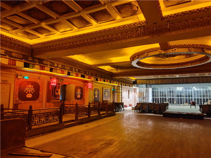 成都劇院室內(nèi)裝修拆除夢幻唐古拉拆除舞蹈室拆除