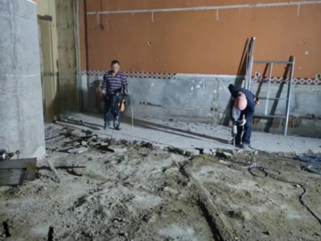 成都商場拆除|萬象城彼得西餐廳拆除·第五天記錄